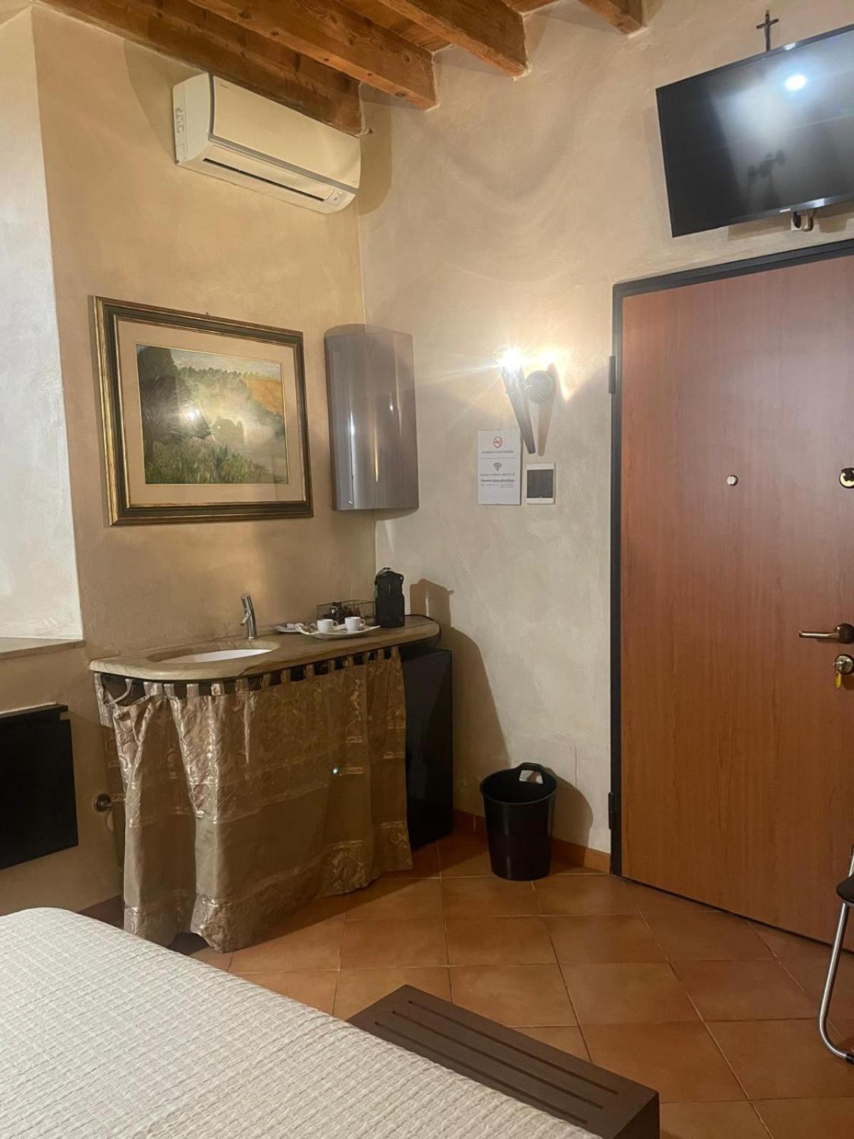 Bed and Breakfast La casa di Enea Goito  Camera foto